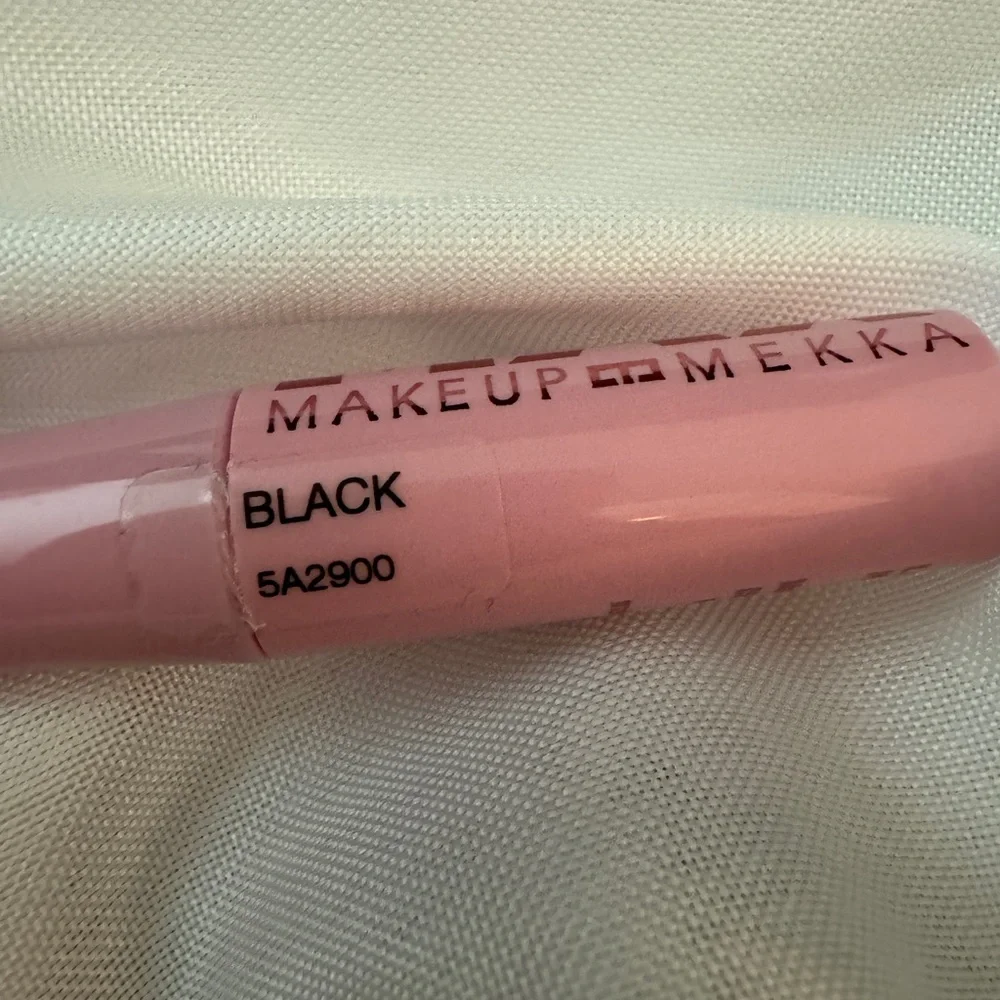 MAX MAKEUP MEKKA Mascara